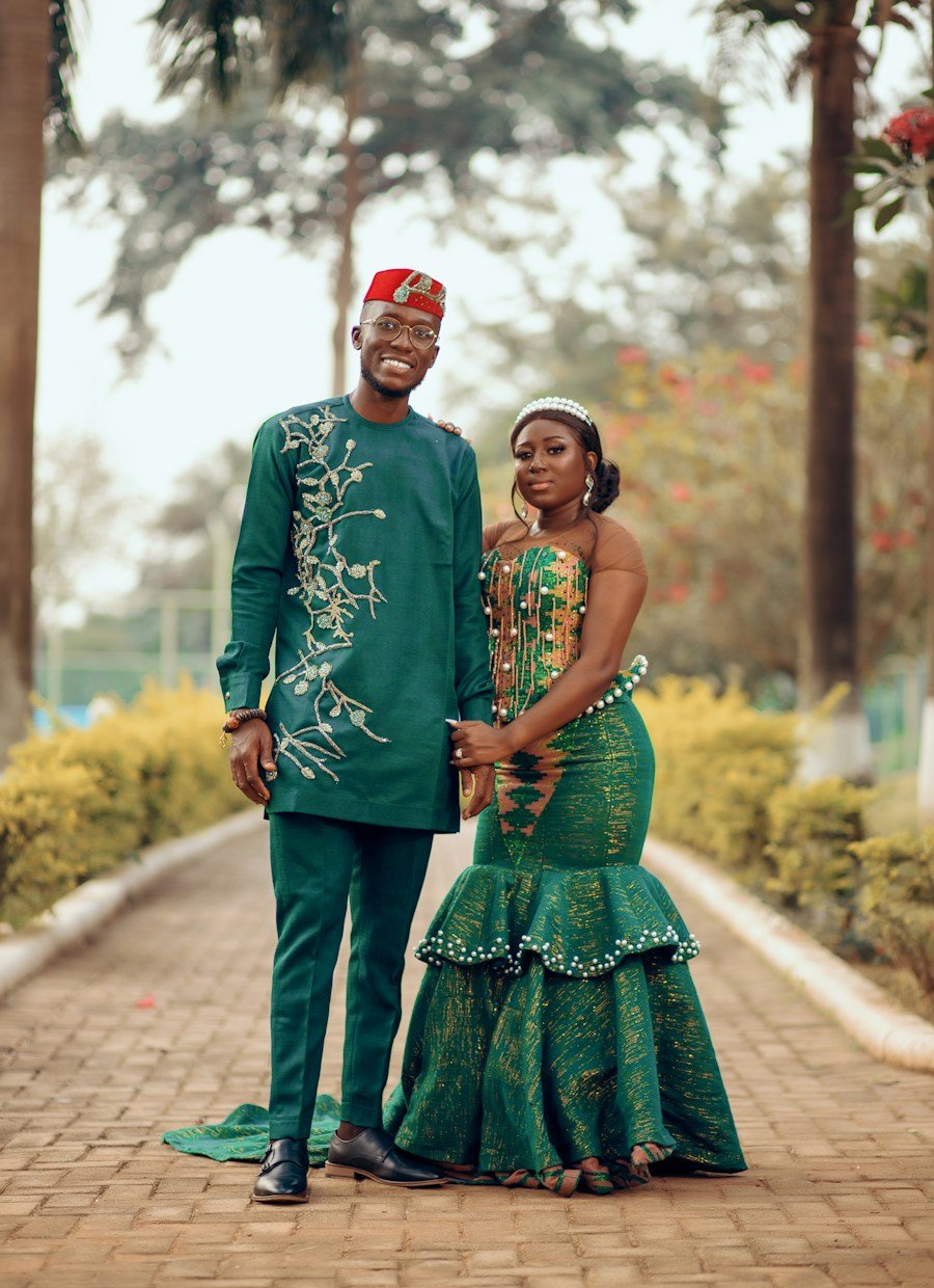 Illustration : couple noir en tenues de cérémonie africaines. Photo d’illustration.